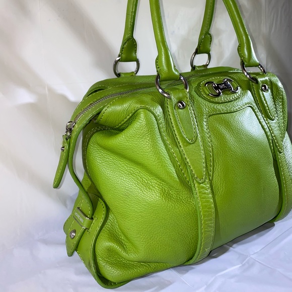 Michael kors purse - Picture 3 of 8